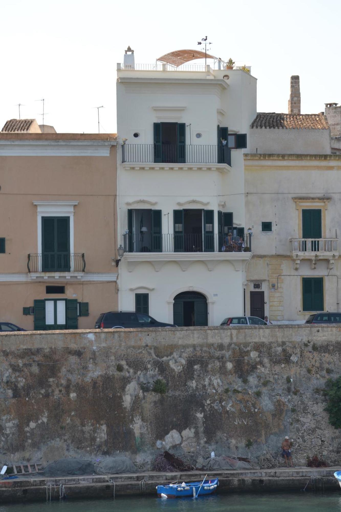 Вілла 4 Balconi House-San Gregorio Palazzo Unico Vista Mare Галліполі Екстер'єр фото